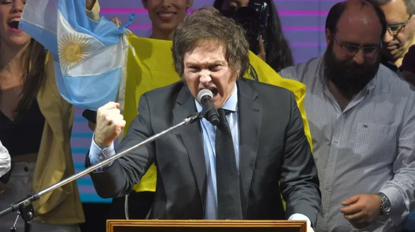 Daniel Olivera: «Milei es un exponente de la degradación dirigencial argentina»